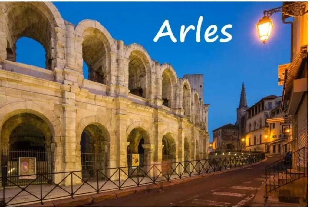 Appartement Studio L'Escala Arles 0*,